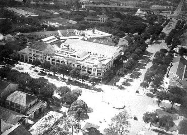 Đại lộ Charne Sài Gòn 1930 nay là đường Nguyễn Huệ