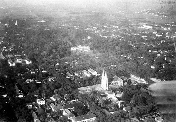 Nhà thờ Đức Bà và Dinh Norodom trong Sài Gòn 1930