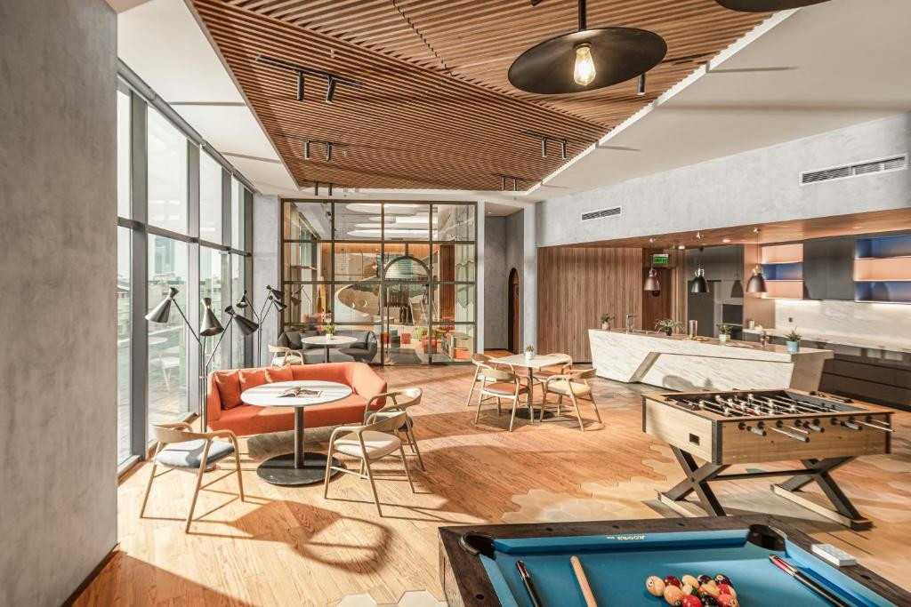 Phòng giải trí hiện đại tại Citadines Marina Hạ Long
