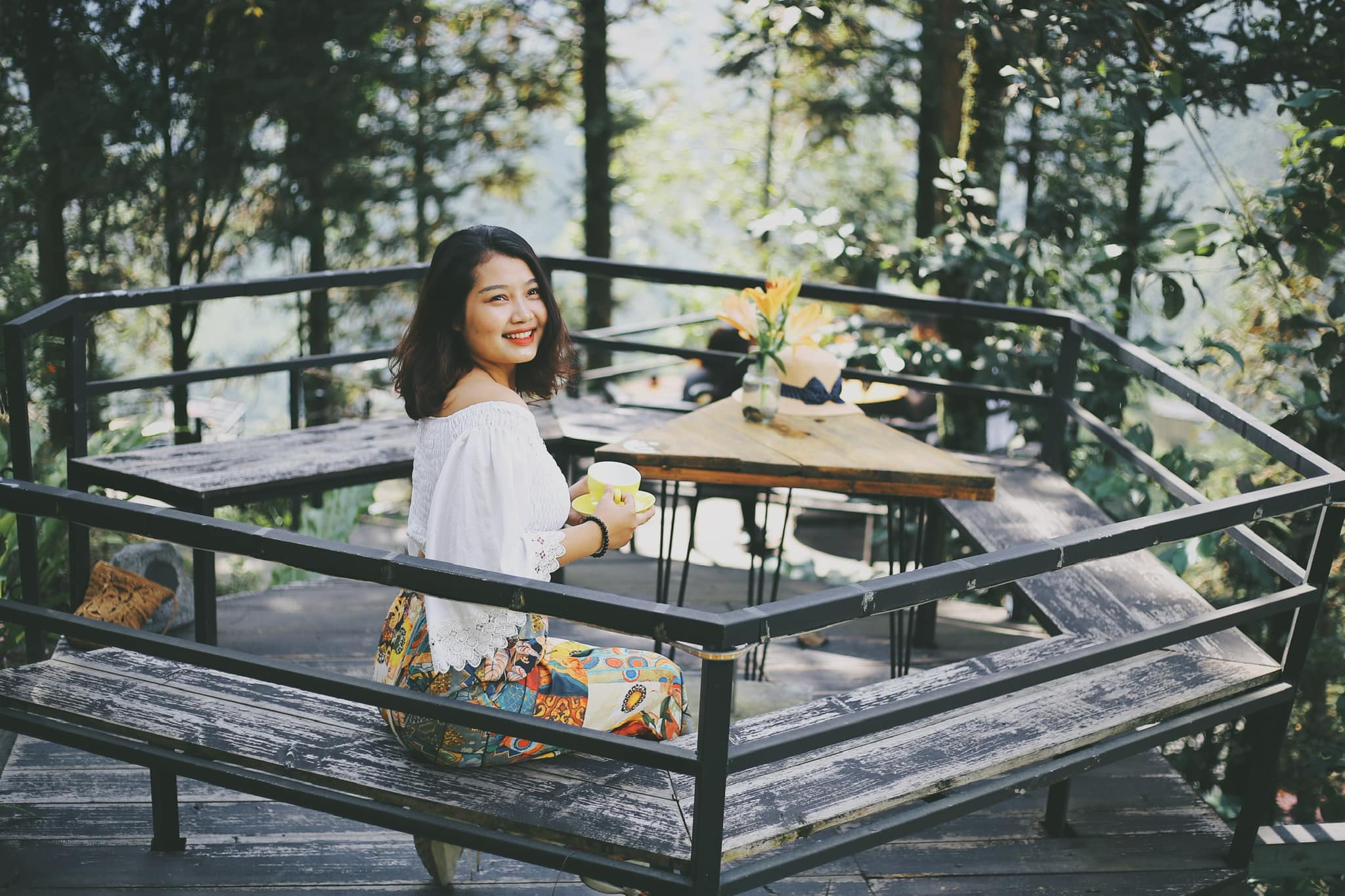 Không gian Coóng Coffee - quán cafe Sapa view đẹp