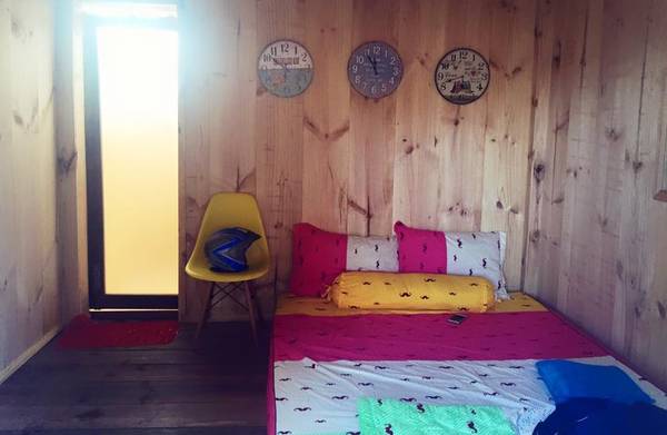 Đa dạng màu sắc bên trong mỗi Beach Hut