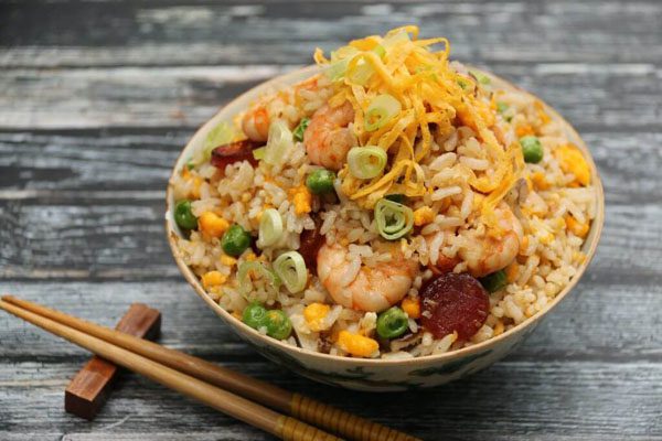 Ảnh hoàn thiện món cơm chiên thập cẩm hấp dẫn