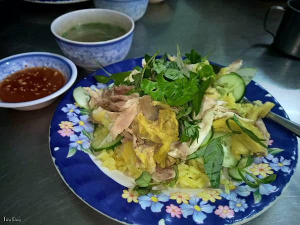 Cơm gà tại quán ăn ngon Phú Yên