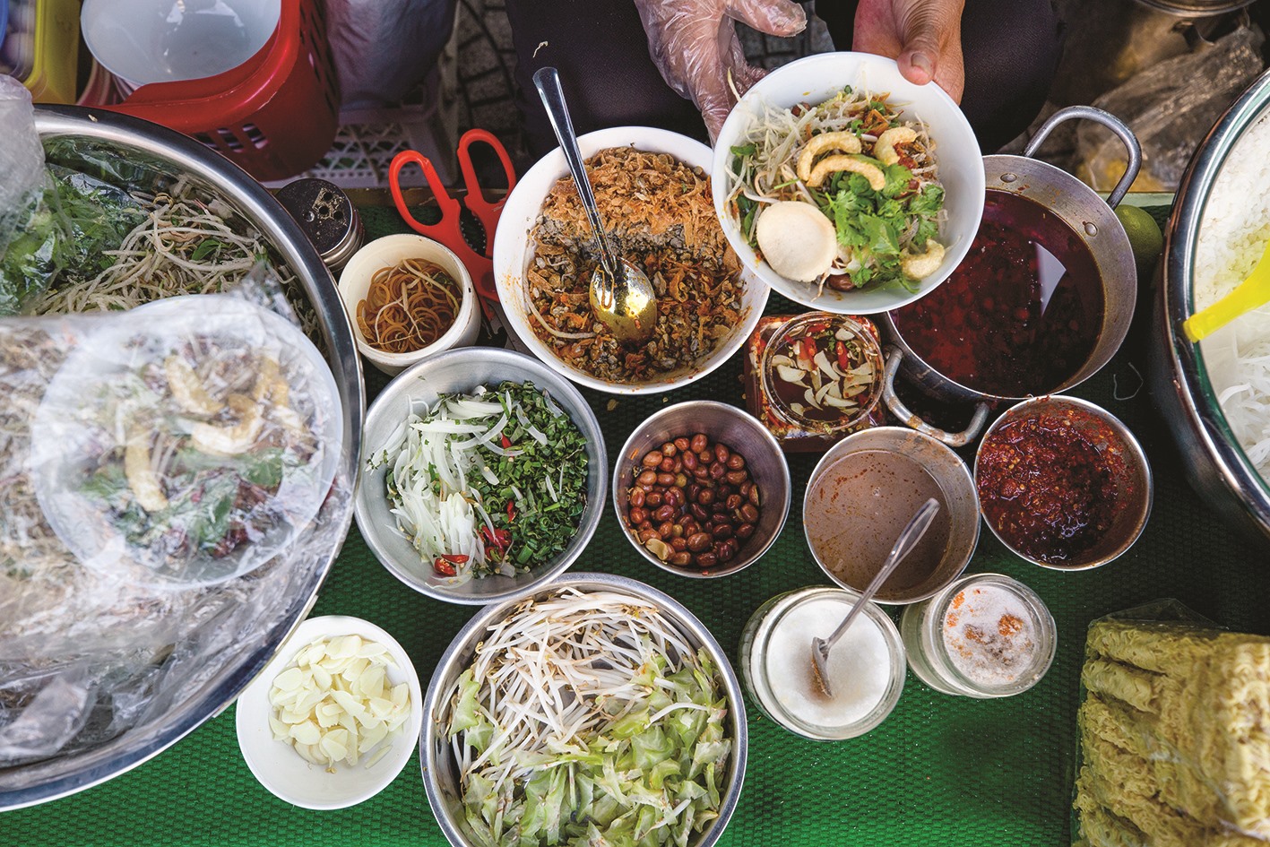 Cơm hến Huế – Món cơm bình dị gây thương nhớ