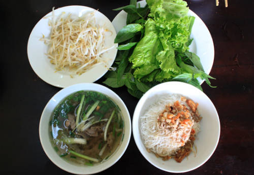 Phở khô Gia Lai đặc sản phố núi