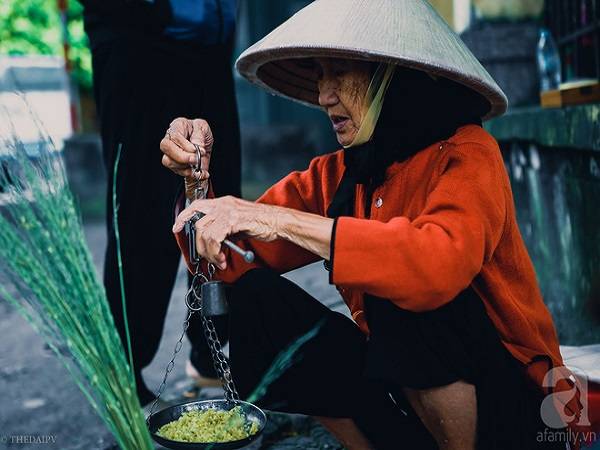 com-vong-hong-ngam-cap-doi-niu-mua-thu-muon-rat-tinh-cua-ha-noi-ivivu-2 com-vong-hong-ngam-cap-doi-niu-mua-thu-muon-rat-tinh-cua-ha-noi-ivivu-2