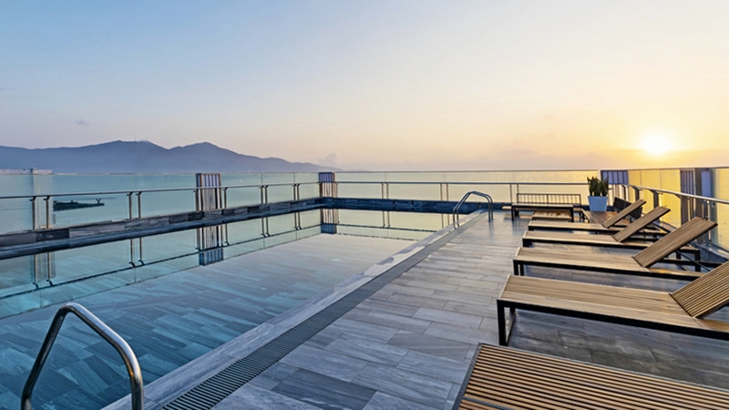 combo-3n2d-o-minh-toan-ocean-hotel-da-nang-ve-may-bay-khu-hoi-an-sang-gia-chi-2099000-dong-khach-ivivu-3