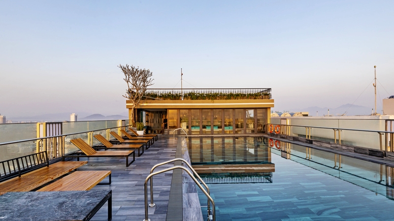 3N2Đ ở Minh Toàn Ocean Hotel Đà Nẵng + Vé máy bay khứ hồi + Ăn sáng giá chỉ 2.099.000 đồng/khách