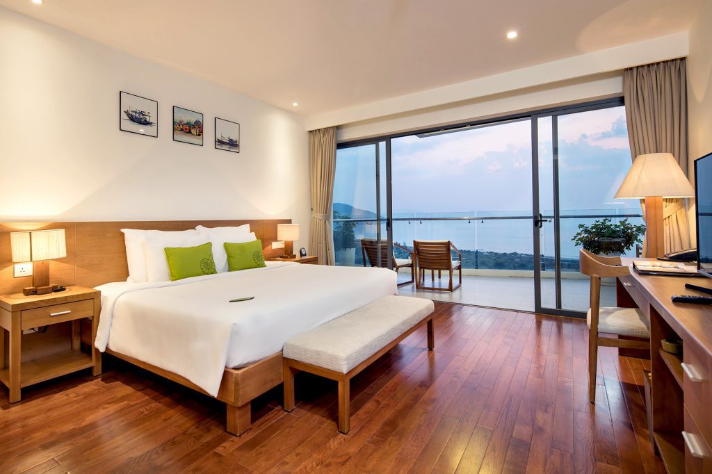 combo-cam-ranh-ivivu-10-1024x682-1