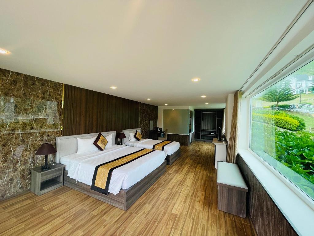Hồ bơi vô cực tại Đà Lạt Wonder