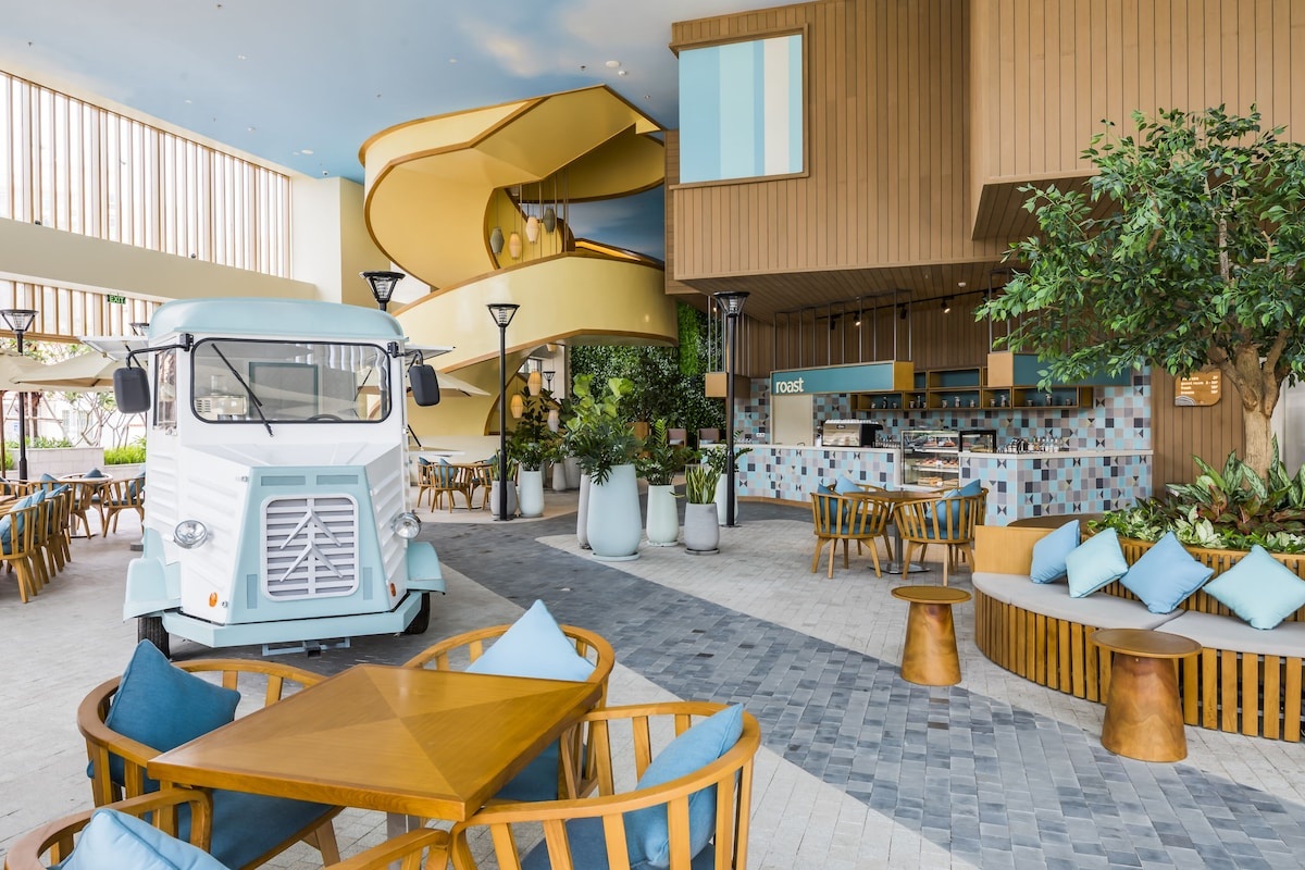 Hồ bơi vô cực trên cao tại Fusion Suites Vũng Tàu