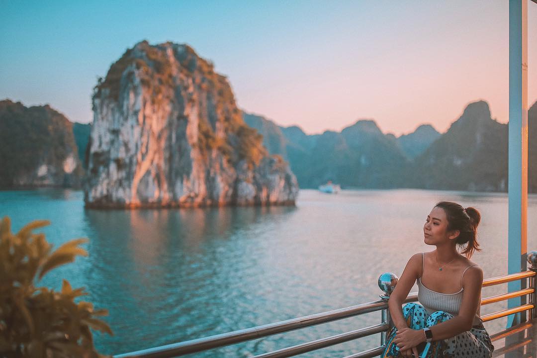 Du thuyền Athena Hạ Long 5 sao