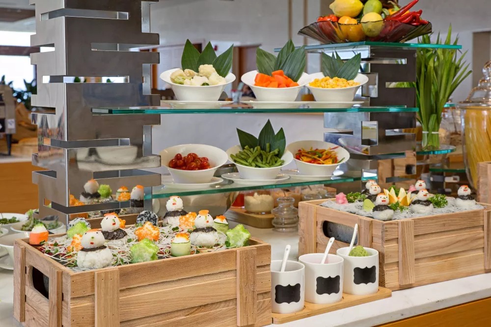 Ẩm thực đa dạng tại nhà hàng Savour