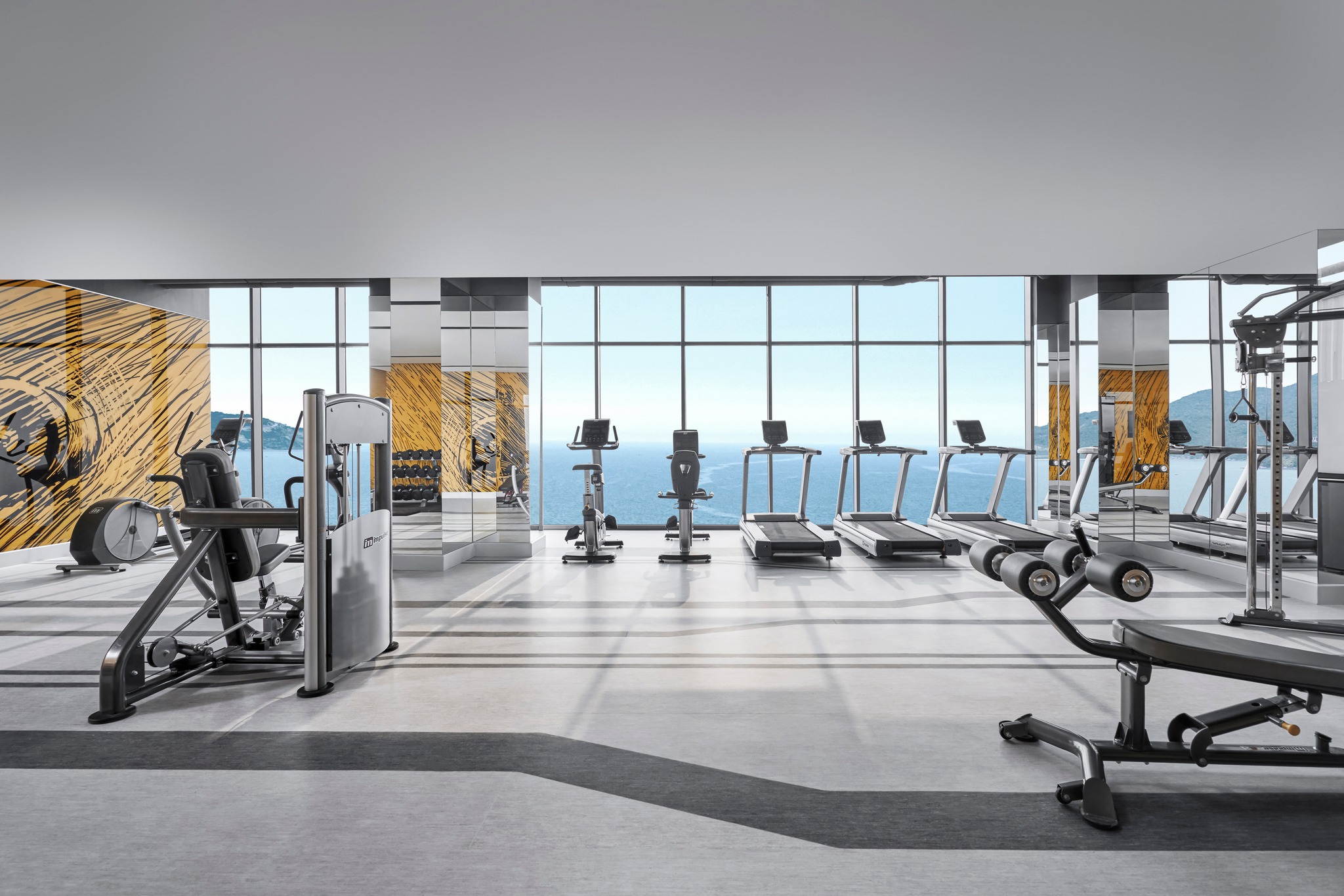 Phòng gym view biển tại Voco Ma Belle Đà Nẵng