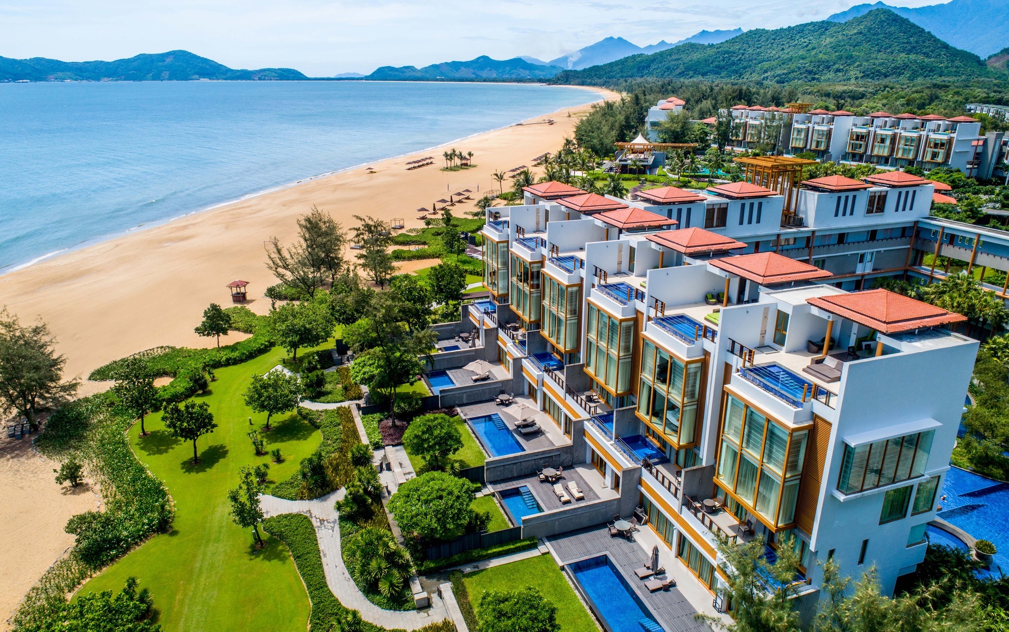 Top 4 combo nghỉ dưỡng Huế 5 sao đáng trải nghiệm 2025