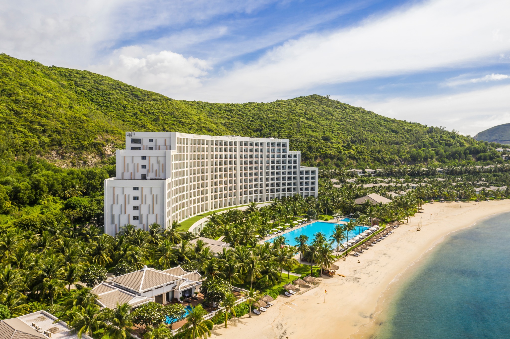 Resort đẳng cấp trong combo nghỉ dưỡng Nha Trang