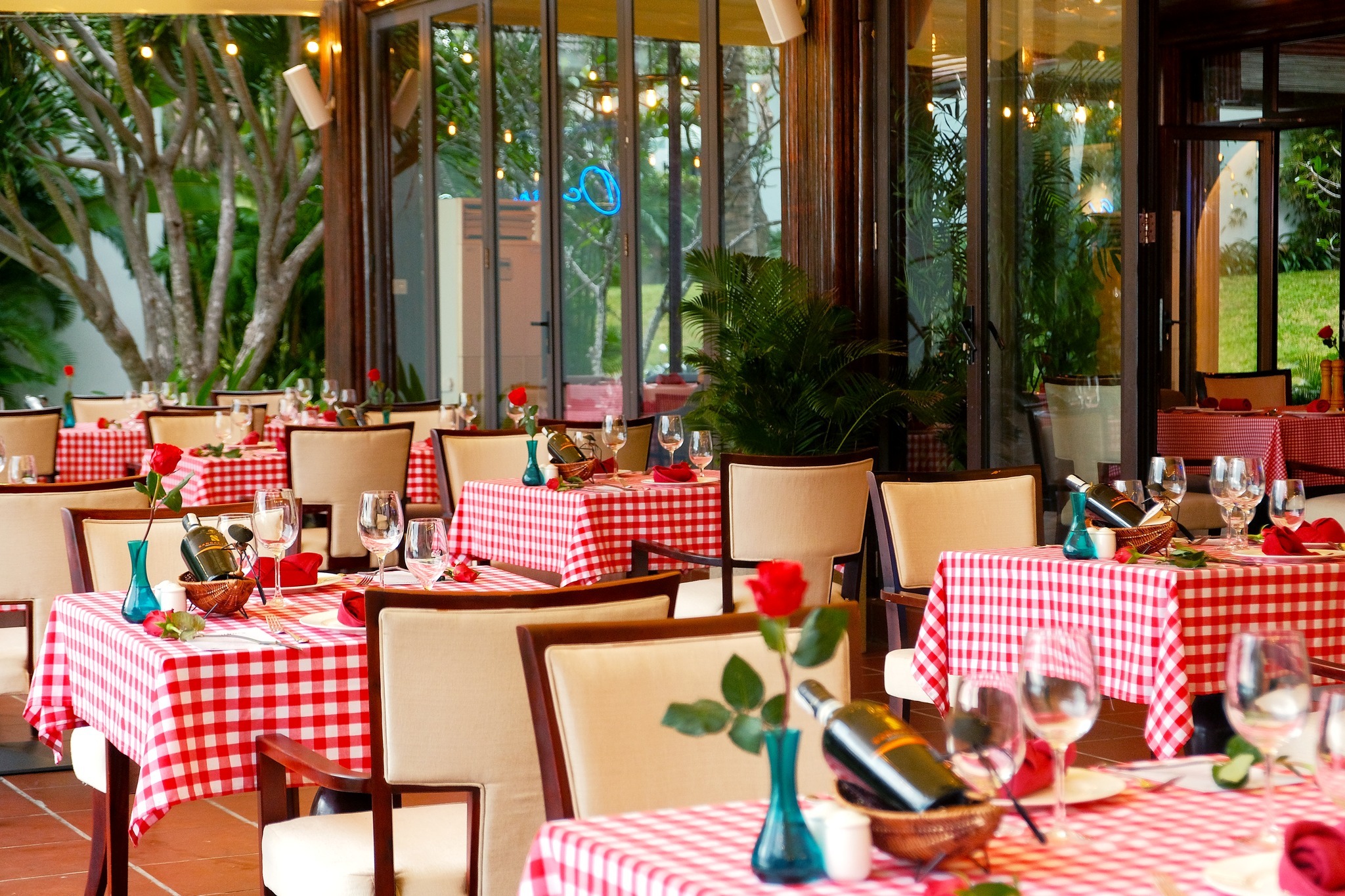 Không gian ẩm thực lãng mạn tại resort