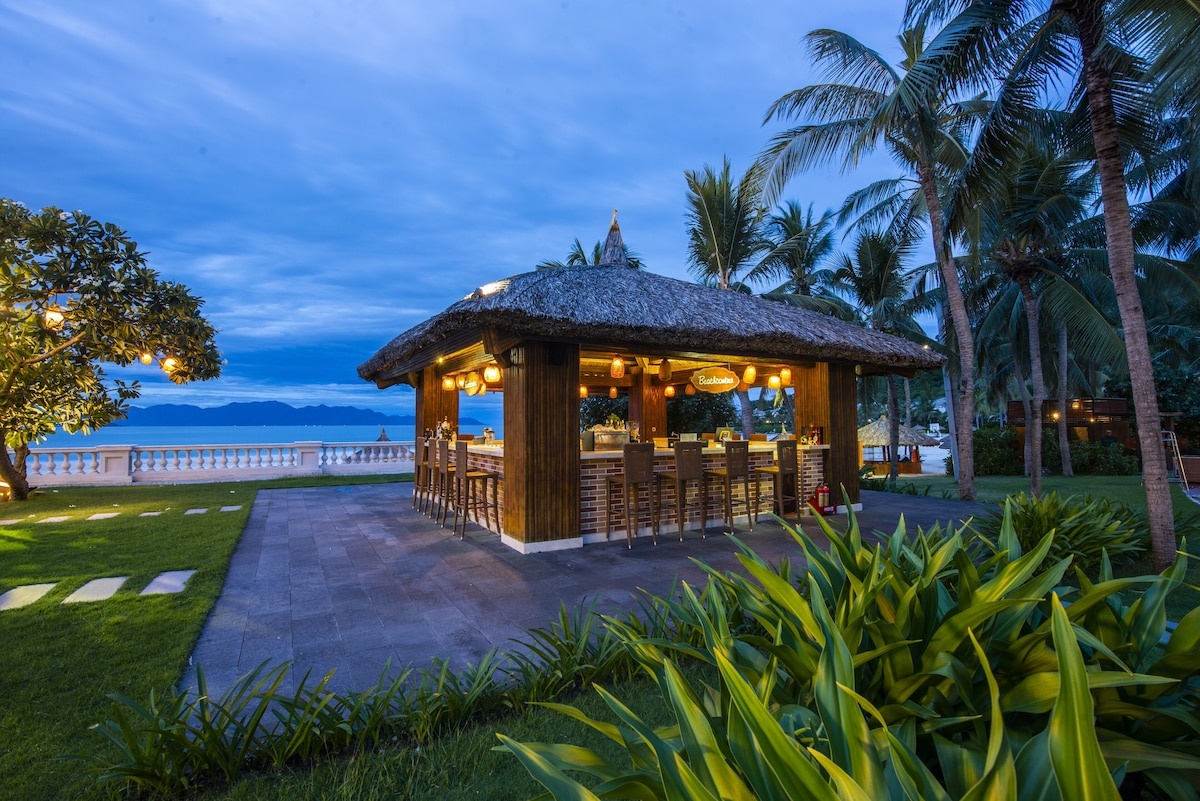 Resort còn sở hữu bãi biển riêng tuyệt đẹp