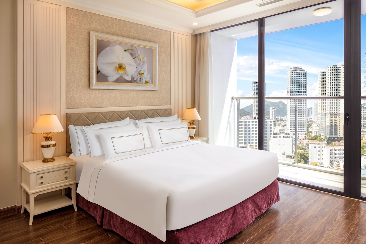 khách sạn sở hữu hệ thống phòng nghỉ và căn hộ hiện đại