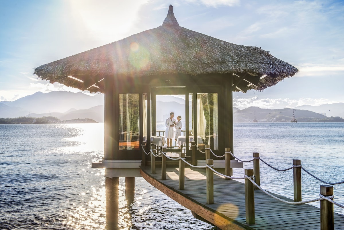Akoya Spa trên mặt biển