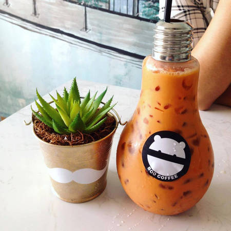 Trà sữa bóng đèn tại Boo Coffee Sài Gòn