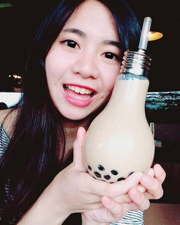 Trà sữa bóng đèn giá 25.000 đồng