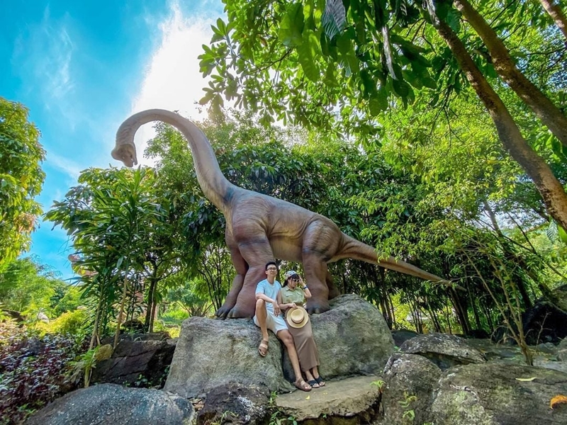 Mô hình khủng long tại công viên khủng long Đà Nẵng núi Thần Tài Ebisu