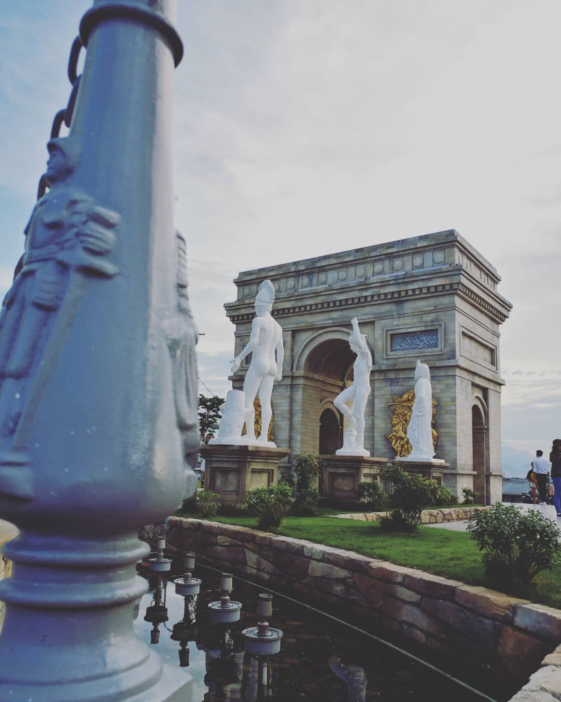 Sau khi mở cửa, công viên này nhanh chóng trở thành điểm check-in vàng tại Đà Nẵng, thu hút sự quan tâm của rất nhiều du khách. Ảnh:@tran.t.thuthao, @dangyen.gl.