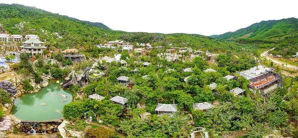 cong-vien-suoi-khoang-nong-than-tai-da-nang-ivivu-2-1 DCIM100MEDIADJI_0059.JPG