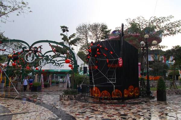 Nghĩa trang Đô Thành xưa - nay là công viên Lê Thị Riêng