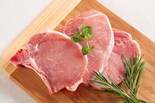 Sơ chế cốt lết áp chảo Sơ chế nguyên liệu cho cốt lết áp chảo