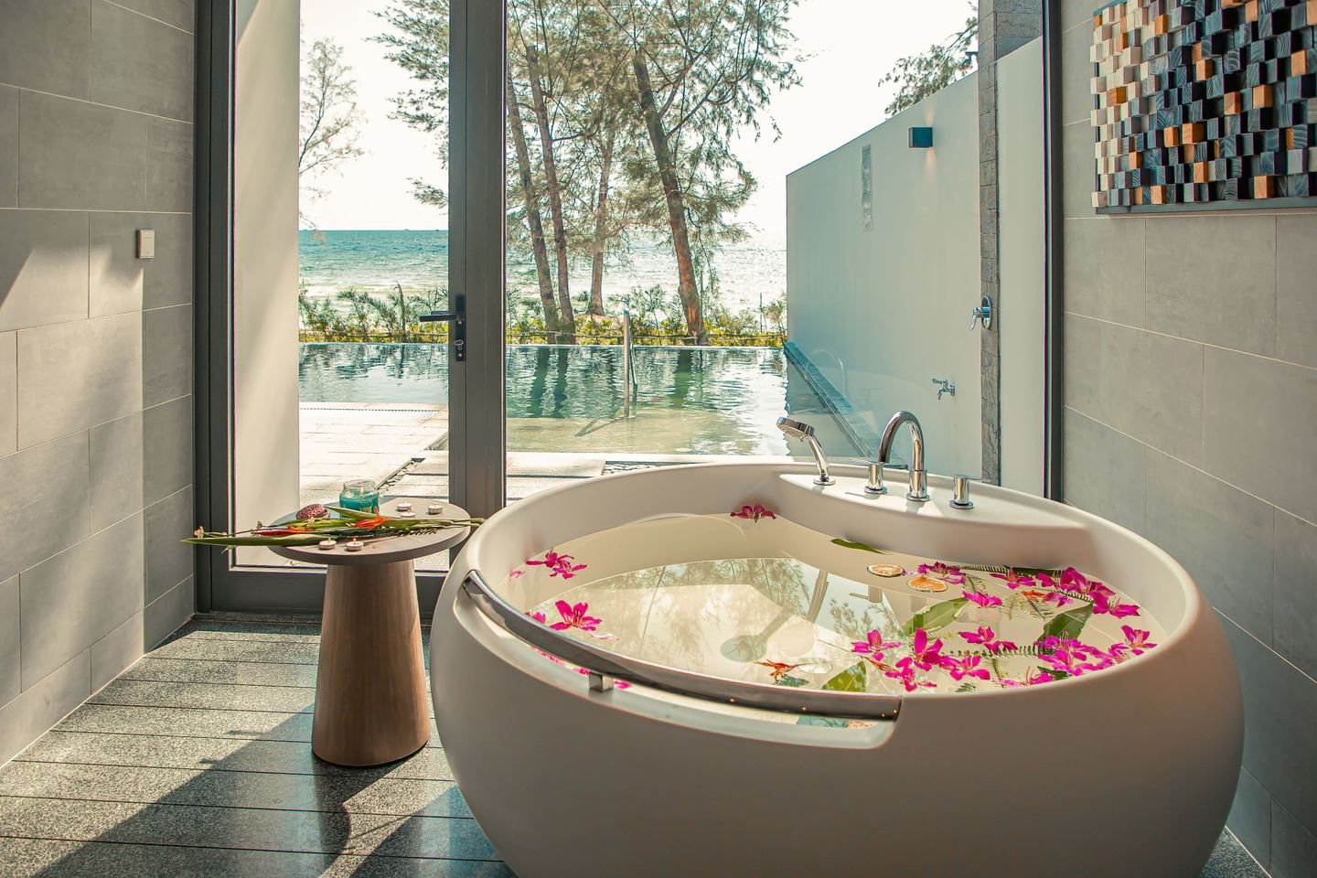 Crowne Plaza Phú Quốc chi tiết thiết kế nội thất