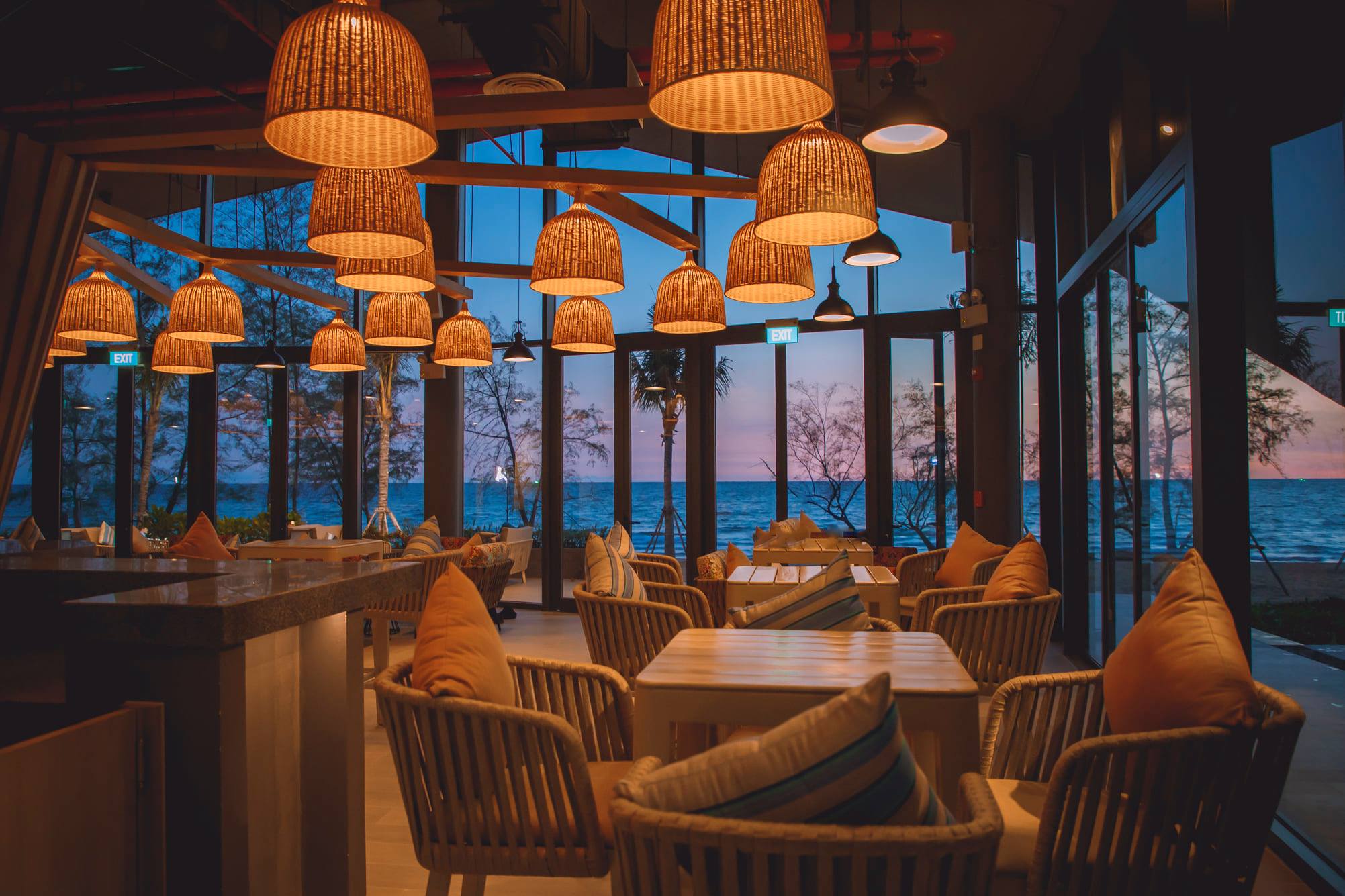 Ẩm thực biển Crowne Plaza Phú Quốc Starbay