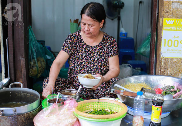 Bánh đa Hàng Chĩnh chần vừa tới Bánh đa Hàng Chĩnh chần vừa tới