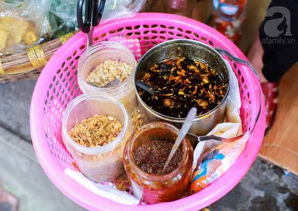Nồi nước dùng bánh đa cua Lý Thường Kiệt Nồi nước dùng bánh đa cua Lý Thường Kiệt