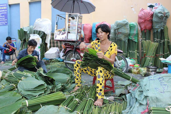 Chợ lá dong Ông Tạ - dấu hiệu Tết Sài Gòn