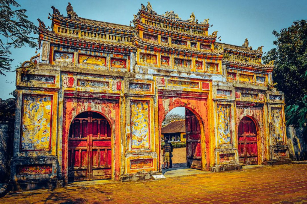 Cổng cung Diên Thọ cổ kính tại cố đô Huế