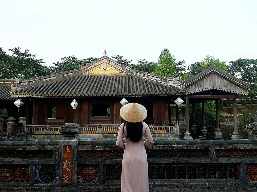 Trang trí sành sứ tinh xảo tại cung Diên Thọ
