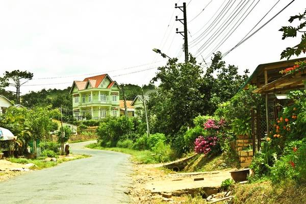 Vẻ đẹp mộc mạc của làng quê dưới chân đèo D’Ran