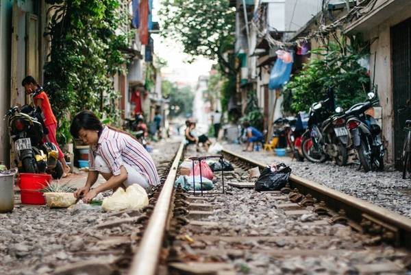 Nhiều du khách cho biết cảm giác đầu tiên khi họ nhìn vào những bức ảnh Pocock chụp là "nguy hiểm, không an toàn".