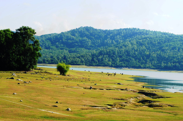 Hồ Phú Ninh lúc buổi chiều - Ảnh: LÊ TRUNG