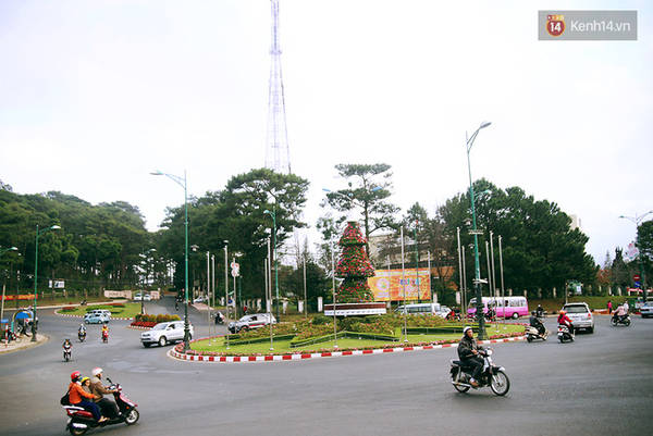 Dạo quanh phố phường bình yên không đèn đỏ