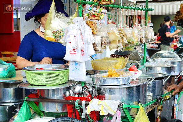 Xe chè Đinh Tiên Hoàng - quán ăn lâu đời Sài Gòn Xe chè Đinh Tiên Hoàng - quán ăn lâu đời Sài Gòn