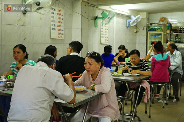 Không gian quán nước mía Sương Nguyệt Ánh Không gian quán nước mía Sương Nguyệt Ánh