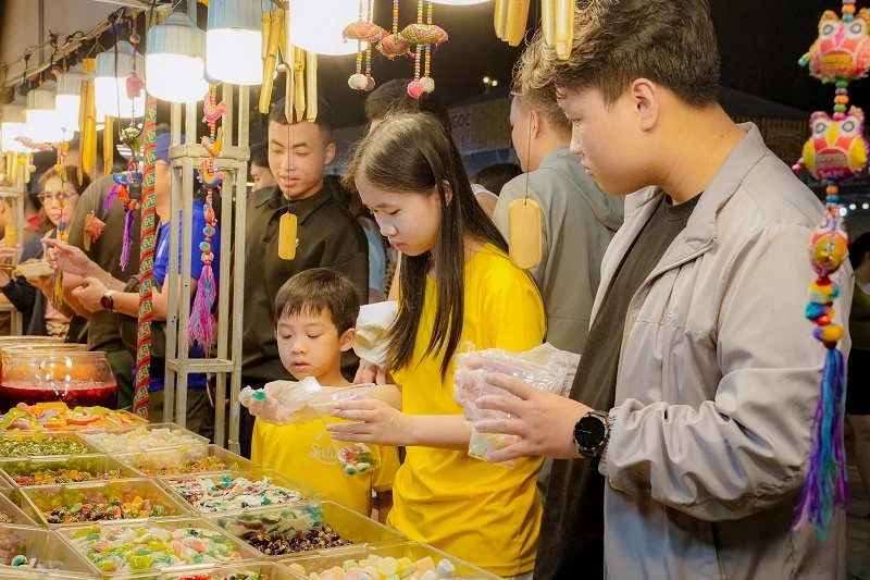 Các gian hàng ẩm thực xứ Quảng tại lễ hội Đà Nẵng Food Tour 2026