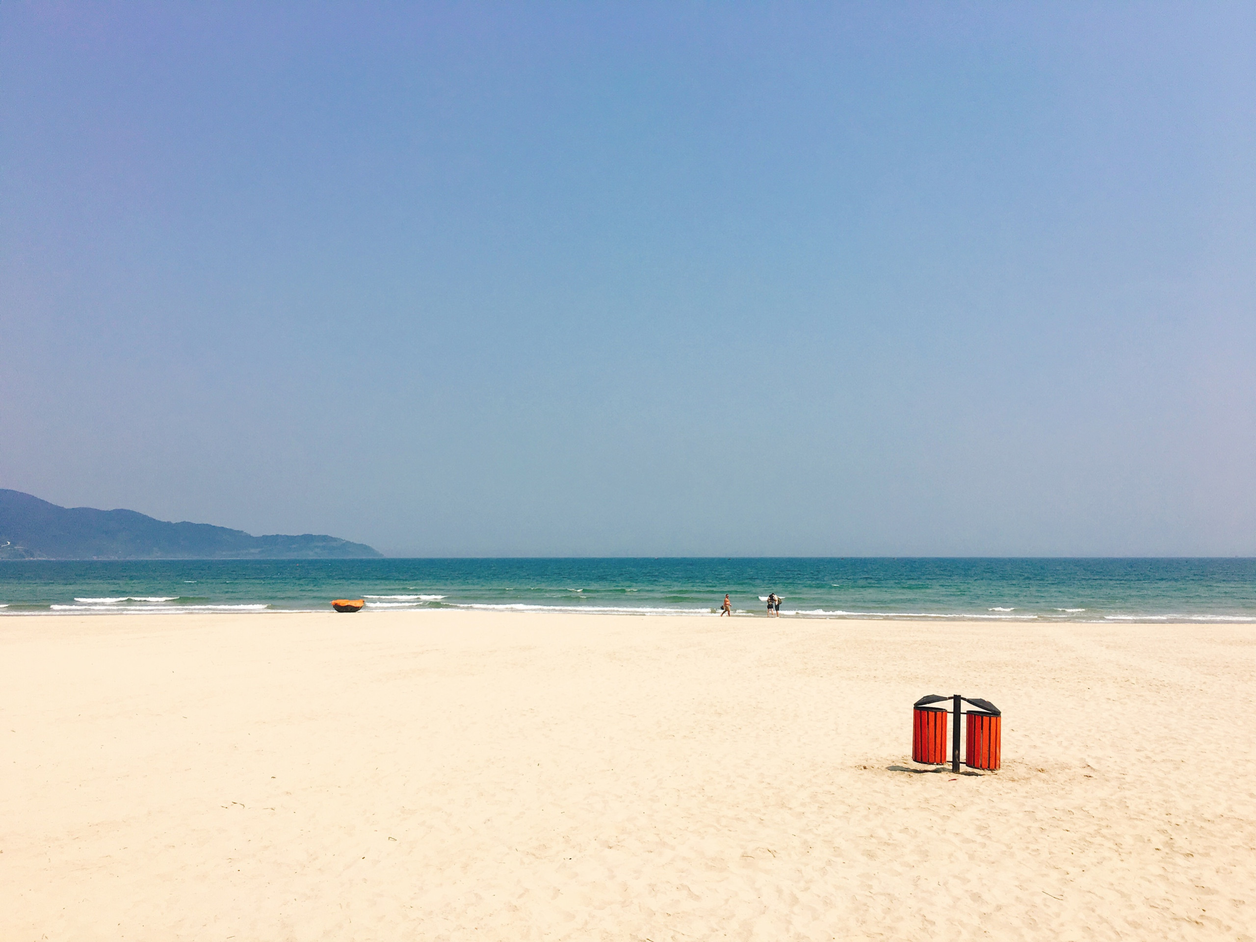 Bãi biển Mỹ Khê khi du lịch Đà Nẵng Hội An