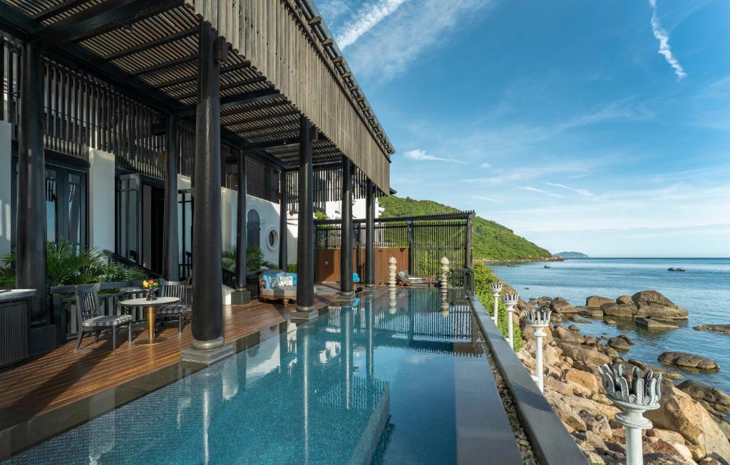 Biệt thự hướng biển ở InterContinental Danang Sun Peninsula Resort