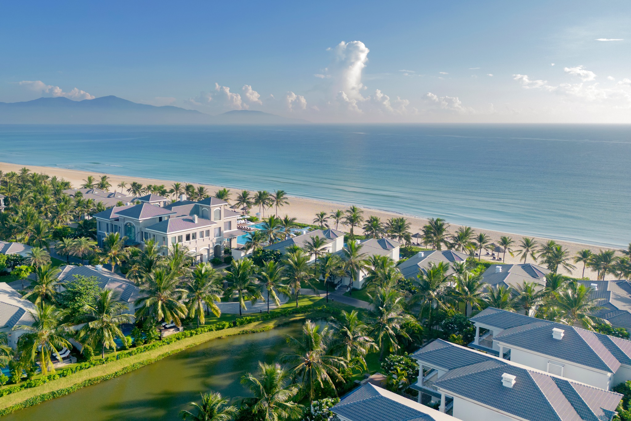 Khám phá 3 resort Đà Nẵng nằm tại bãi biển Non Nước thơ mộng