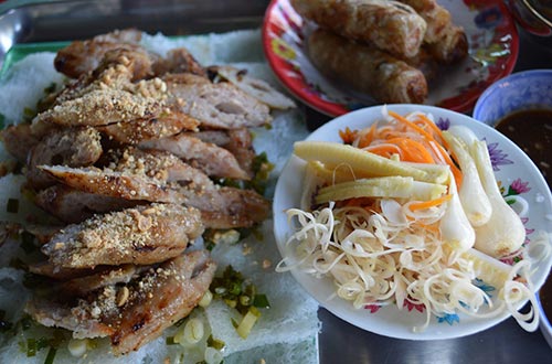 Quán Thanh Vân là địa chỉ bán bánh hỏi nem nướng nổi tiếng nhất xứ Tây Đô. Ảnh: Cổng TTĐT Cần Thơ.