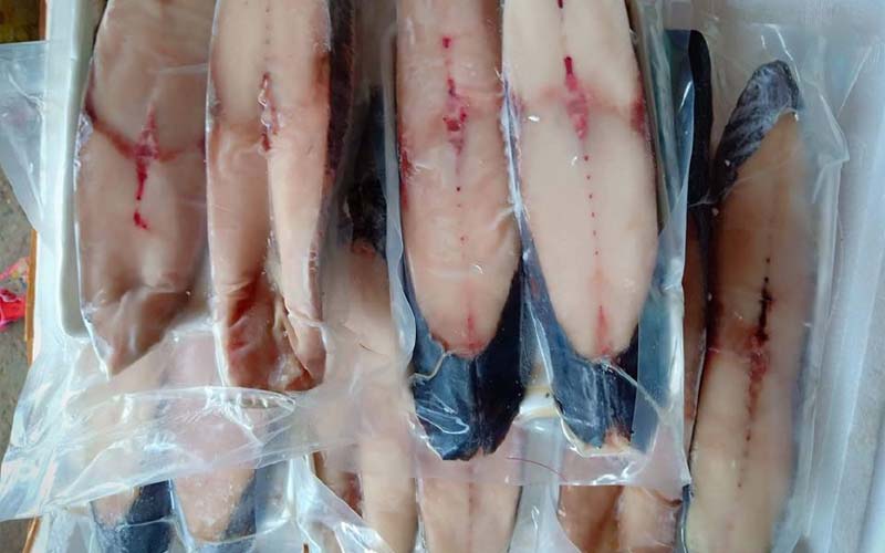 Cá thu một nắng - đặc sản Đà Nẵng làm quà
